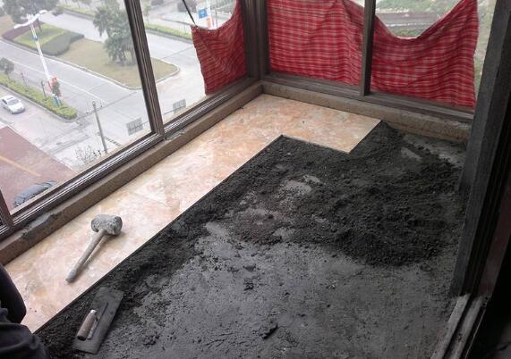 瓷砖没贴平,找师傅赔偿(瓷砖师傅没贴好,应该如何追究)