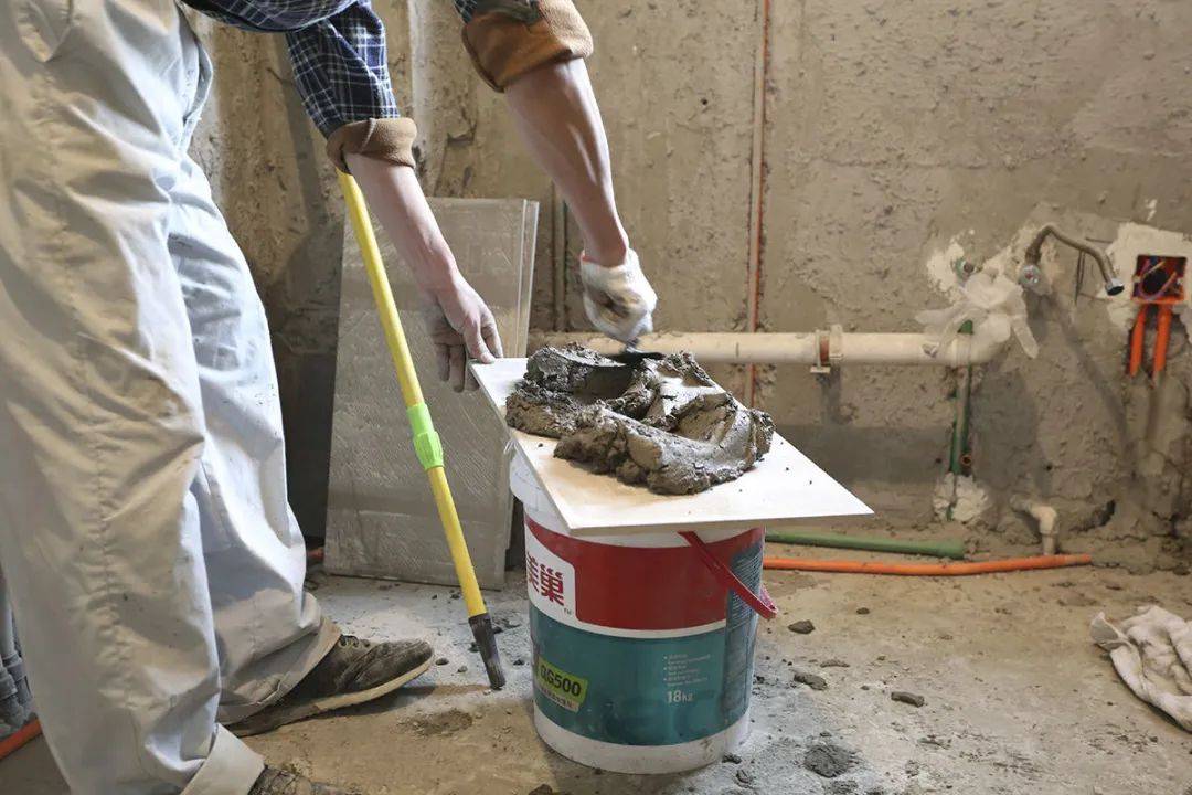 墙砖脱落怎么维修视频(墙砖脱落怎么维修视频讲解)